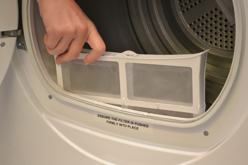 How to clean the lint filter of your tumble dryer